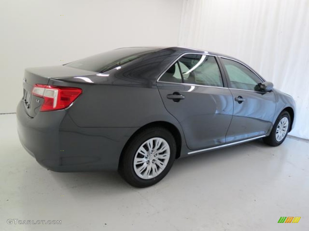 2013 Camry LE - Magnetic Gray Metallic / Ash photo #17