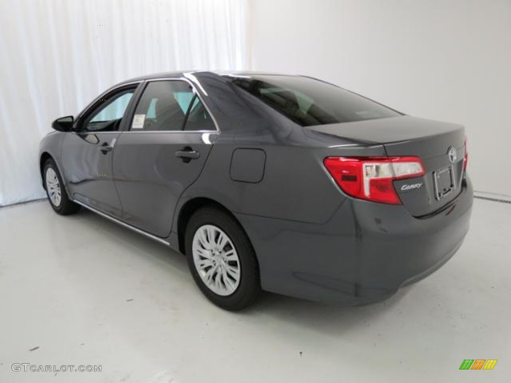 2013 Camry LE - Magnetic Gray Metallic / Ash photo #19