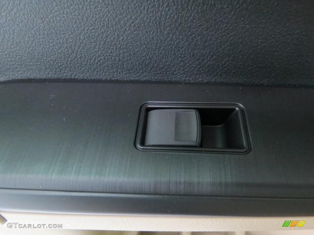 2013 Camry LE - Attitude Black Metallic / Ivory photo #7