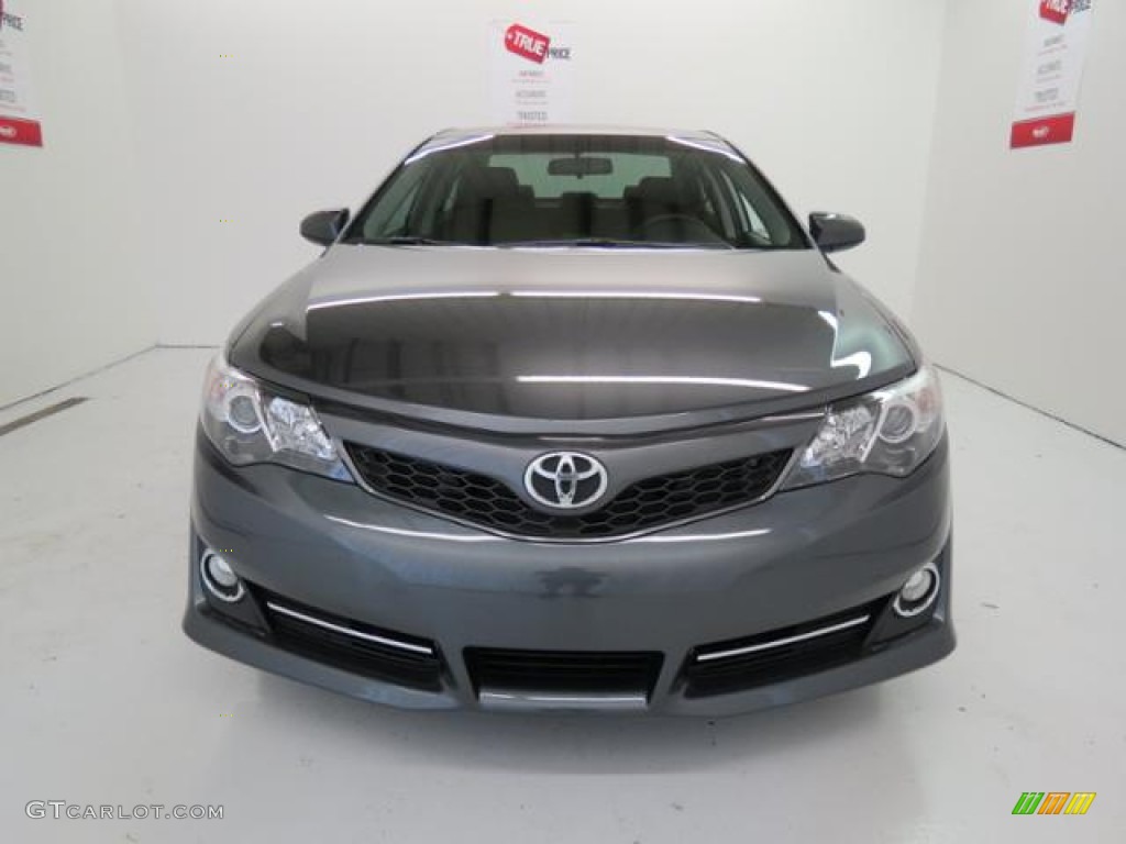 2013 Camry SE - Magnetic Gray Metallic / Black photo #2