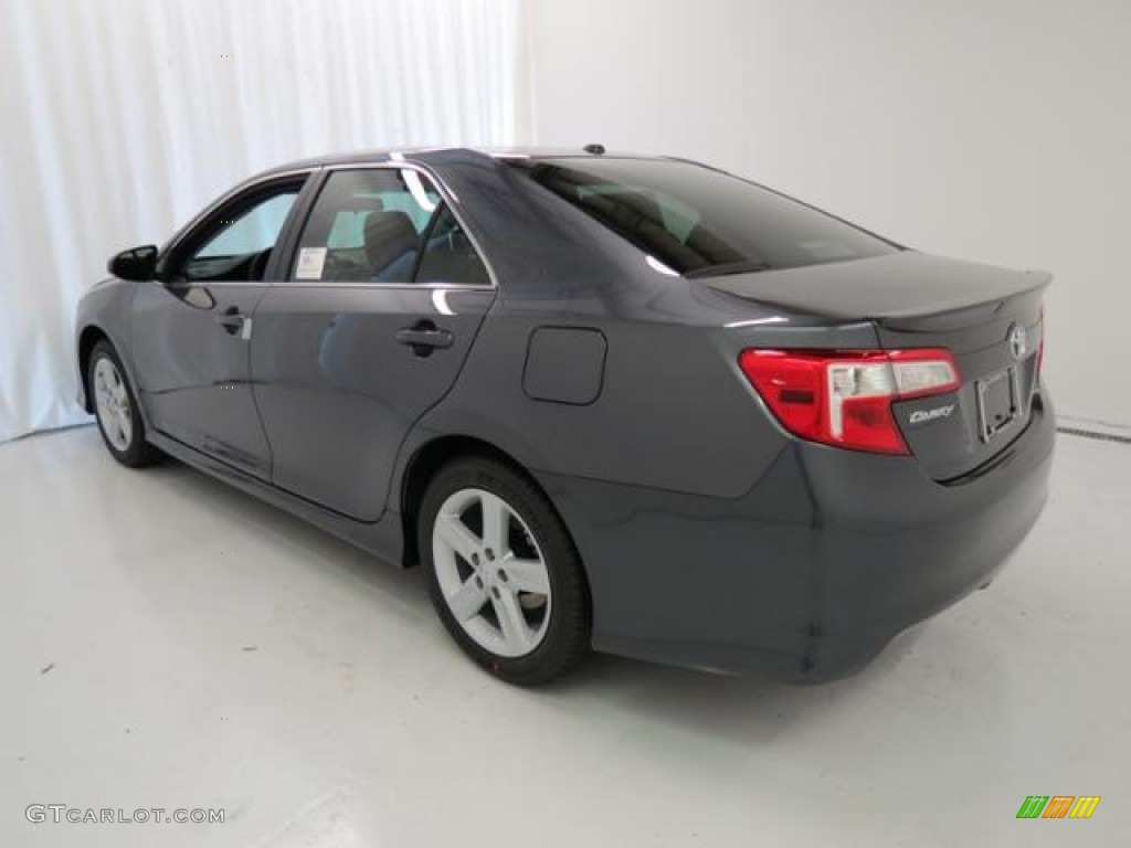 2013 Camry SE - Magnetic Gray Metallic / Black photo #19