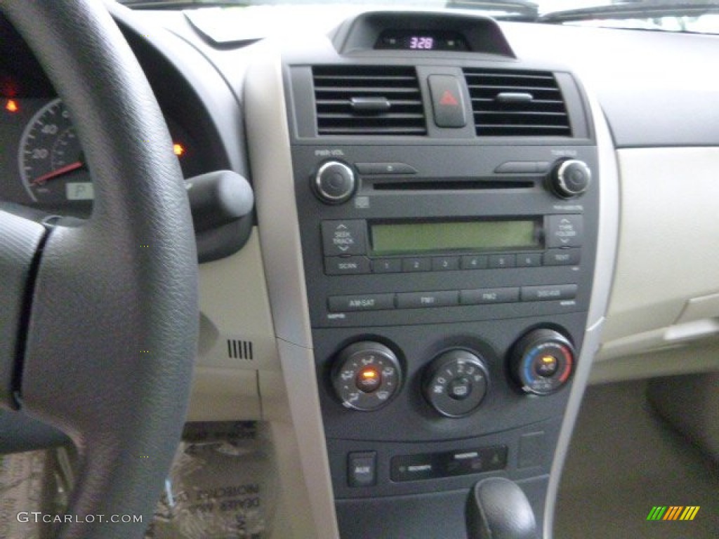 2013 Toyota Corolla L Controls Photo #82924398