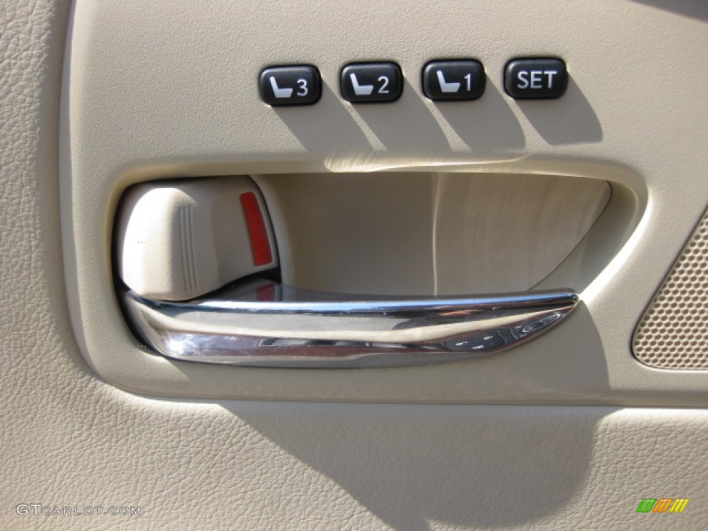2013 Lexus RX 450h Controls Photo #82924606