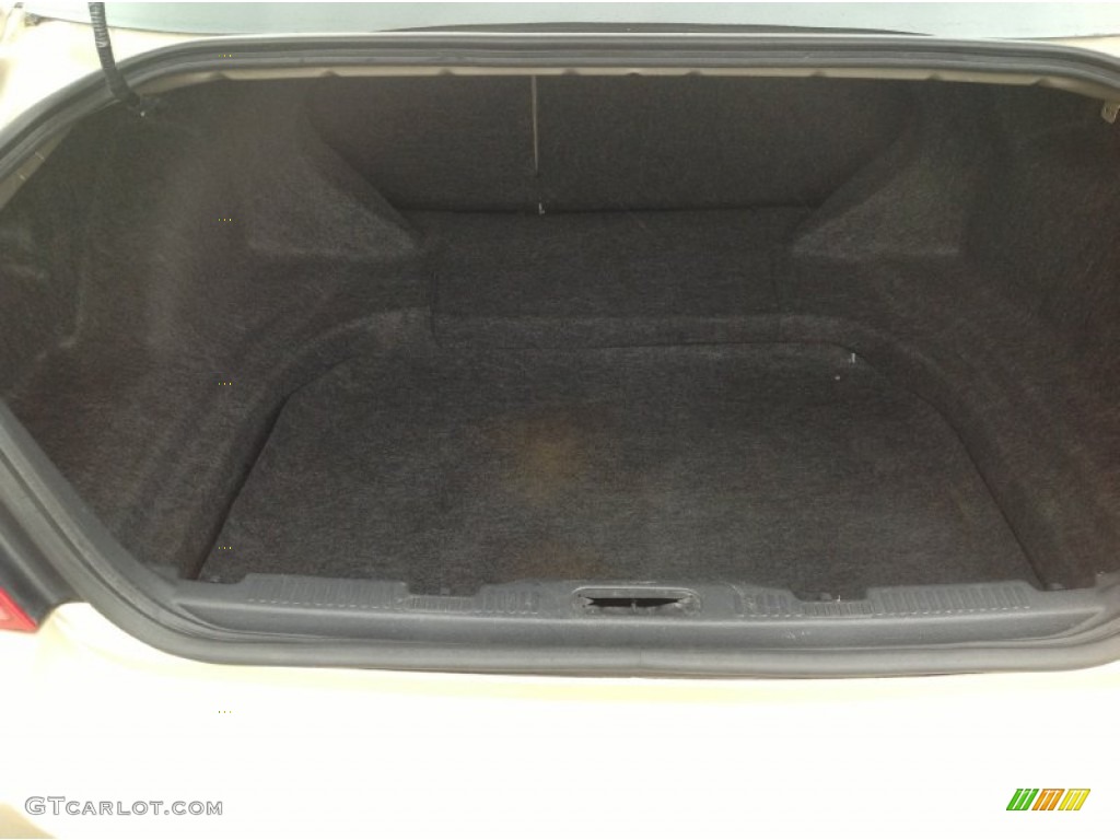 2005 Mercury Montego Premier AWD Trunk Photos