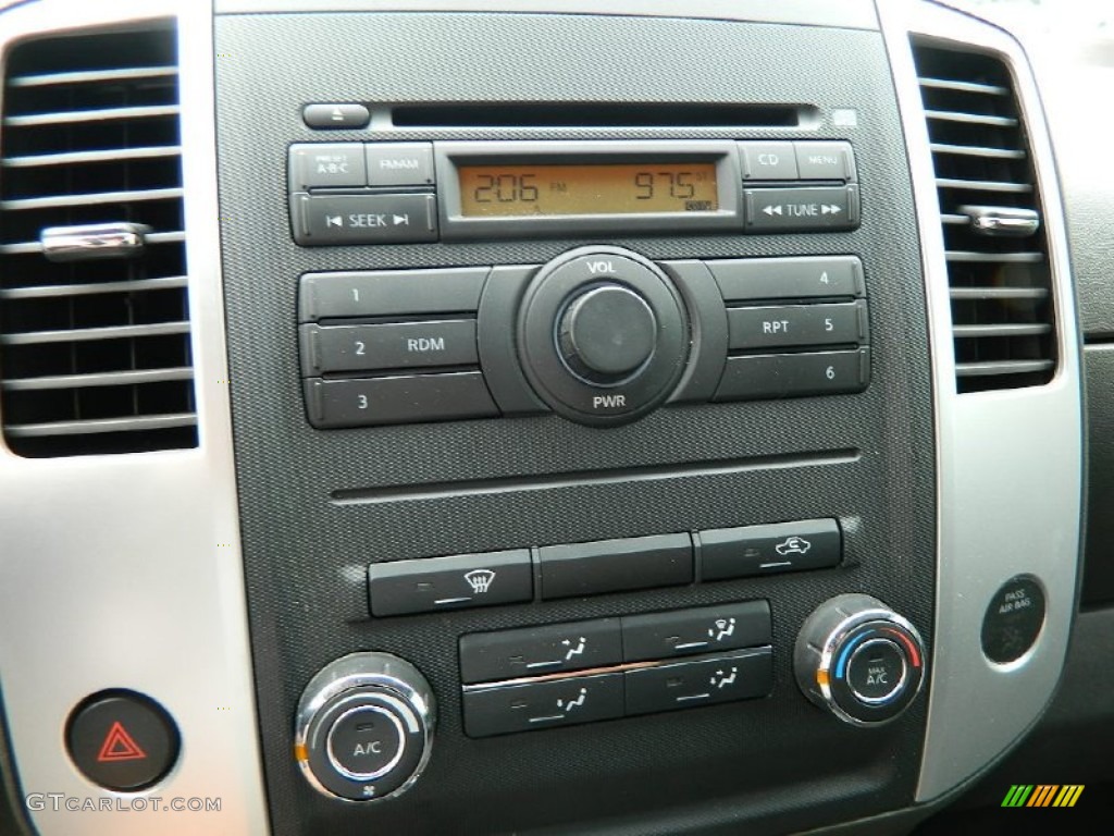 2009 Nissan Frontier PRO-4X King Cab Controls Photo #82927459