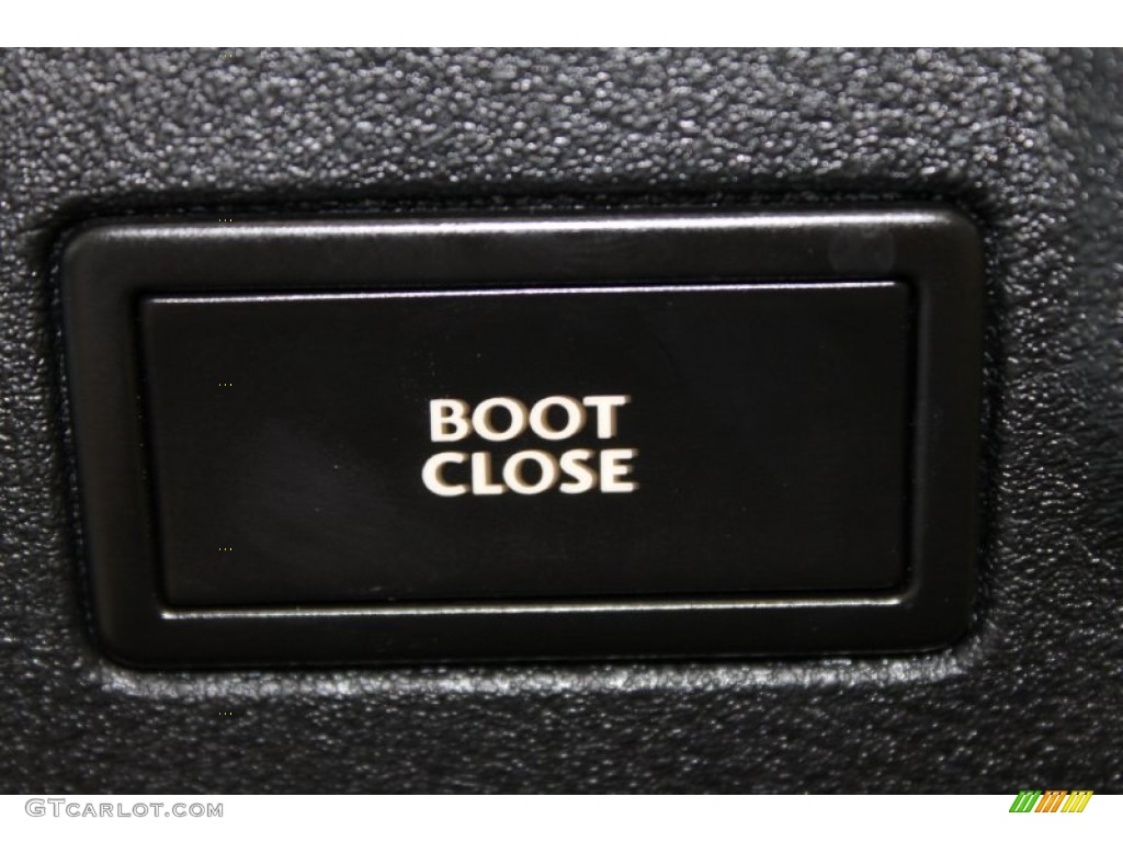 2013 Bentley Continental GT V8 Standard Continental GT V8 Model Controls Photo #82930485