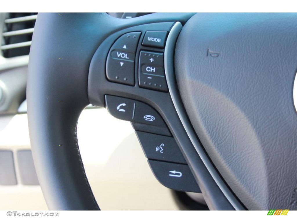2014 Acura ILX 2.0L Technology Controls Photo #82930502