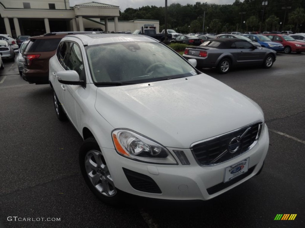 Ice White Volvo XC60