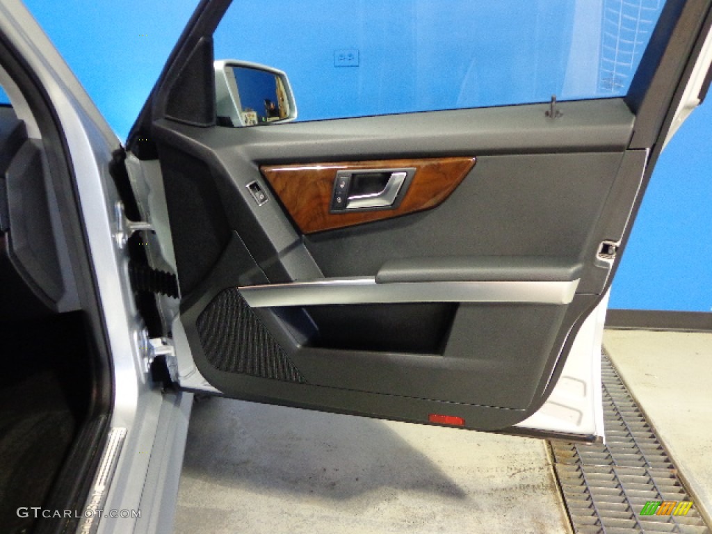 2012 GLK 350 4Matic - Iridium Silver Metallic / Black photo #31