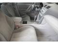 Super White - Camry LE Photo No. 19