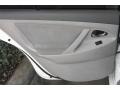 Super White - Camry LE Photo No. 24