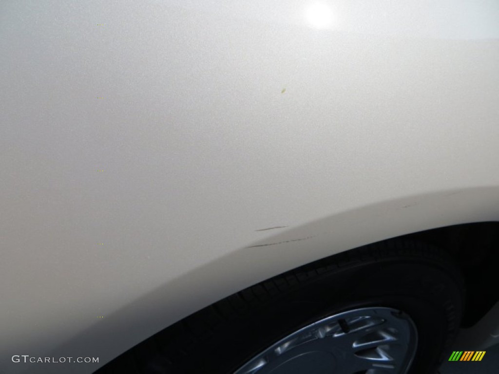 2002 Town Car Cartier - Ivory Parchment Pearl / Light Parchment photo #16