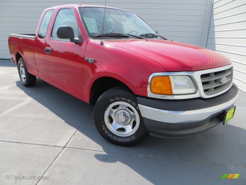 2004 F150 XL Heritage SuperCab - Bright Red / Heritage Medium Parchment photo #2