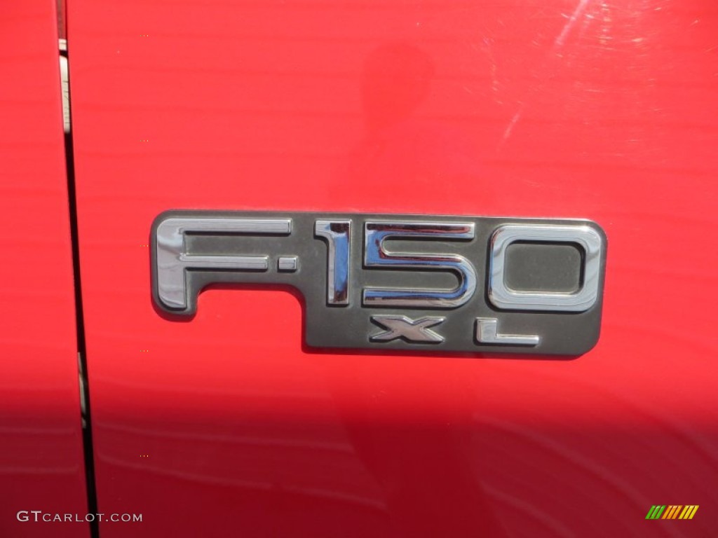 2004 F150 XL Heritage SuperCab - Bright Red / Heritage Medium Parchment photo #13