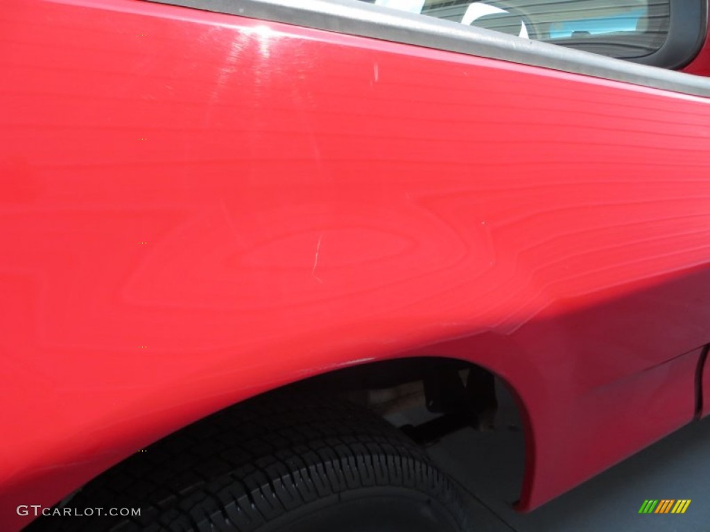 2004 F150 XL Heritage SuperCab - Bright Red / Heritage Medium Parchment photo #15