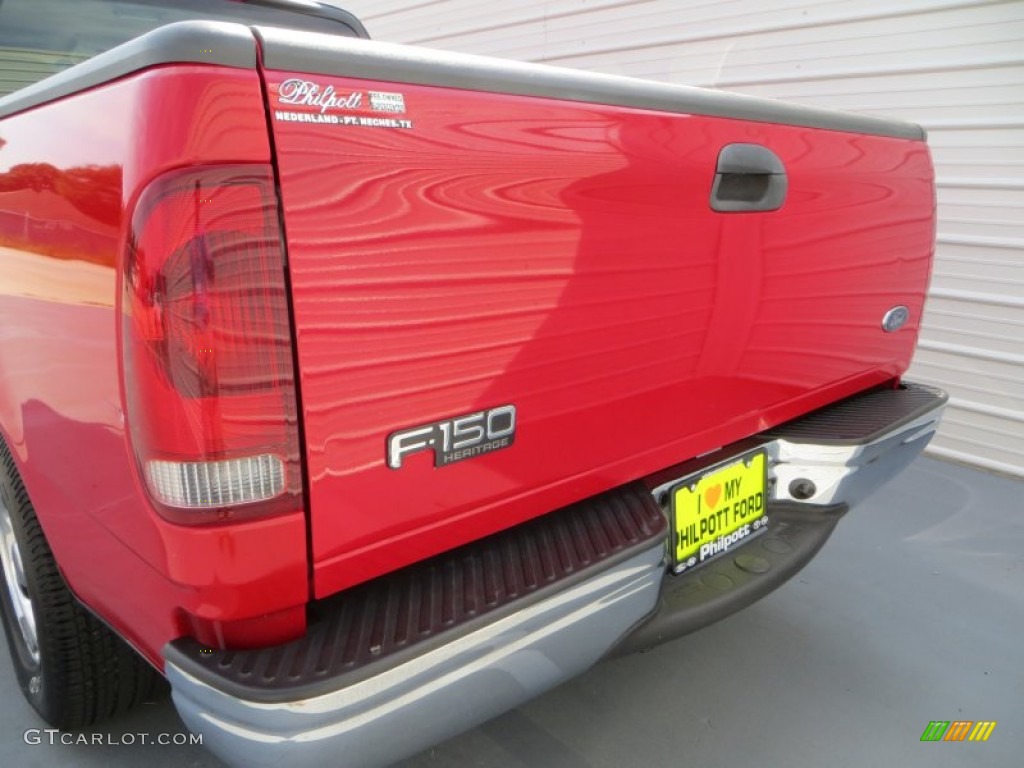 2004 F150 XL Heritage SuperCab - Bright Red / Heritage Medium Parchment photo #19