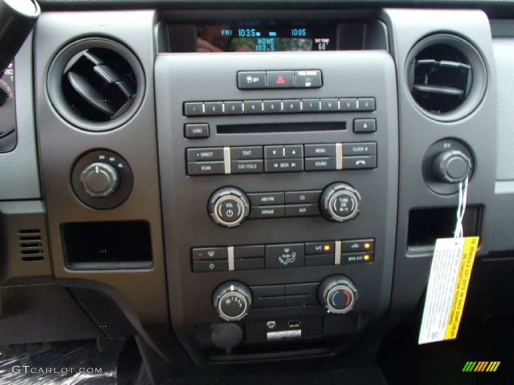2013 Ford F150 STX SuperCab 4x4 Controls Photo #82949275