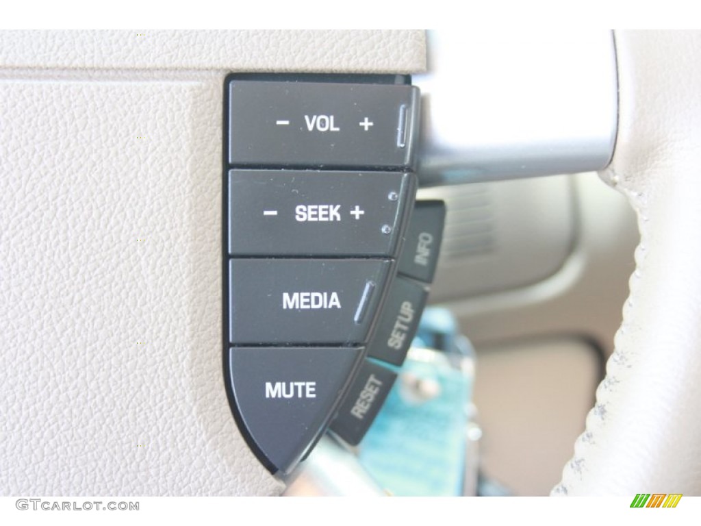 2006 Mercury Montego Luxury Controls Photo #82949773