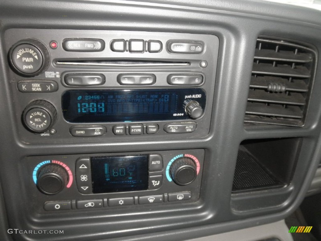 2003 Chevrolet Suburban 1500 LT 4x4 Controls Photo #82952062