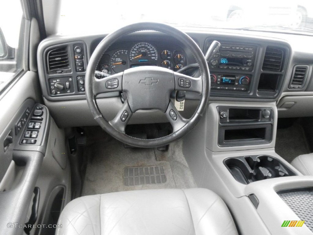 2003 Chevrolet Suburban 1500 LT 4x4 Gray/Dark Charcoal Dashboard Photo #82952335