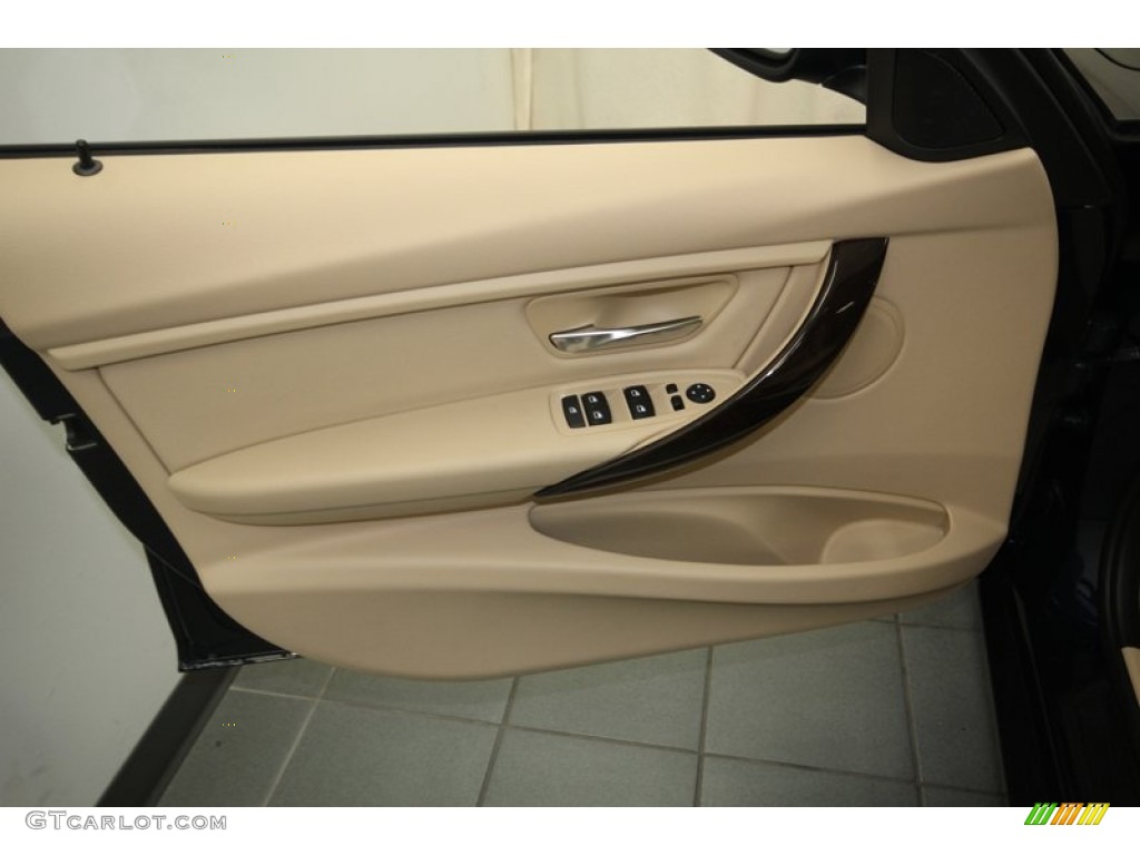 2013 BMW 3 Series 320i Sedan Black Door Panel Photo #82953751