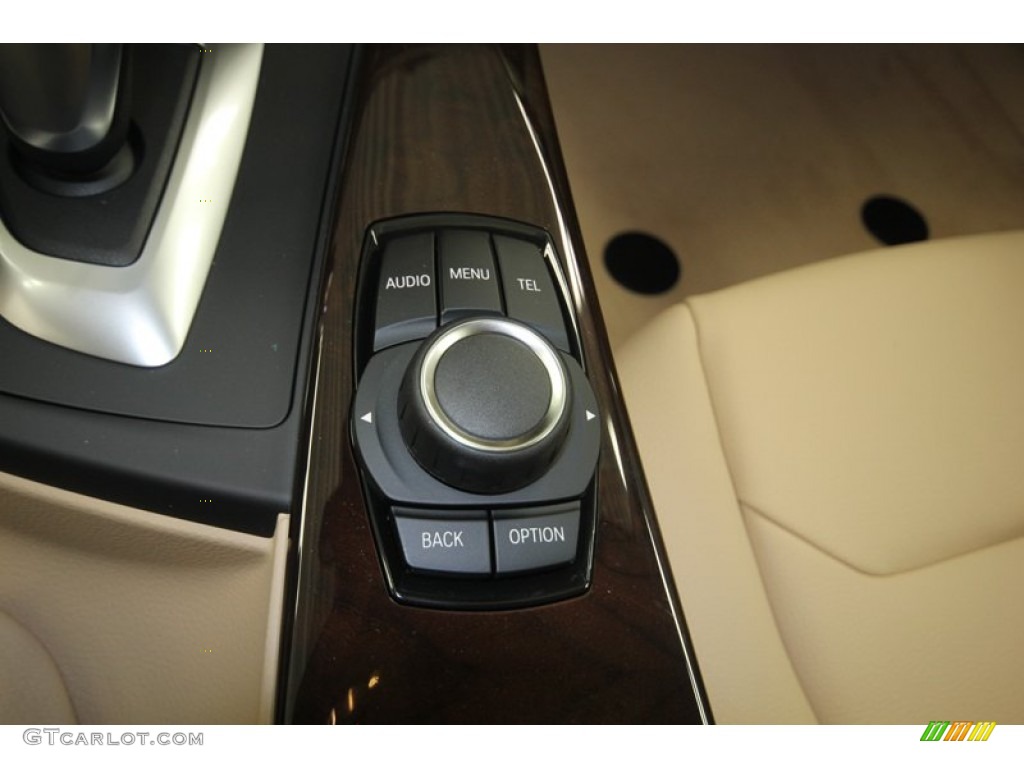 2013 BMW 3 Series 320i Sedan Controls Photo #82953900