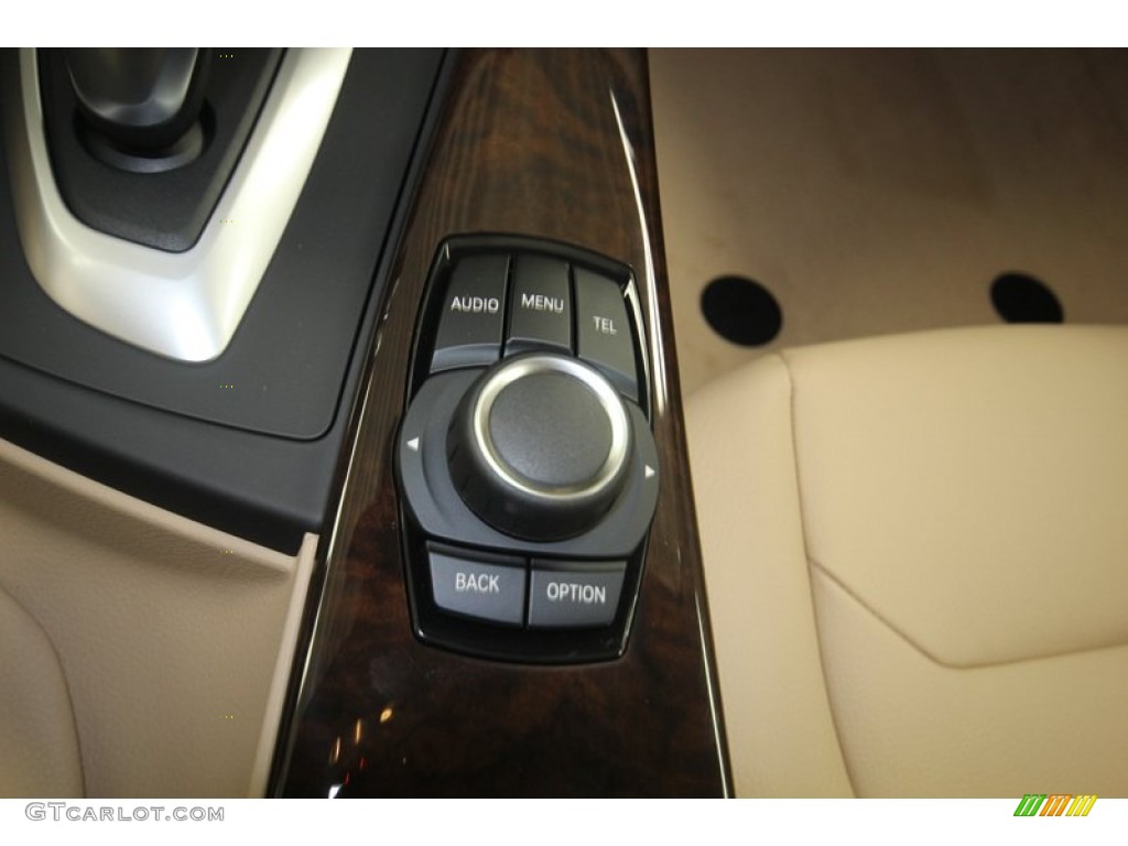 2013 BMW 3 Series 328i Sedan Controls Photo #82954594