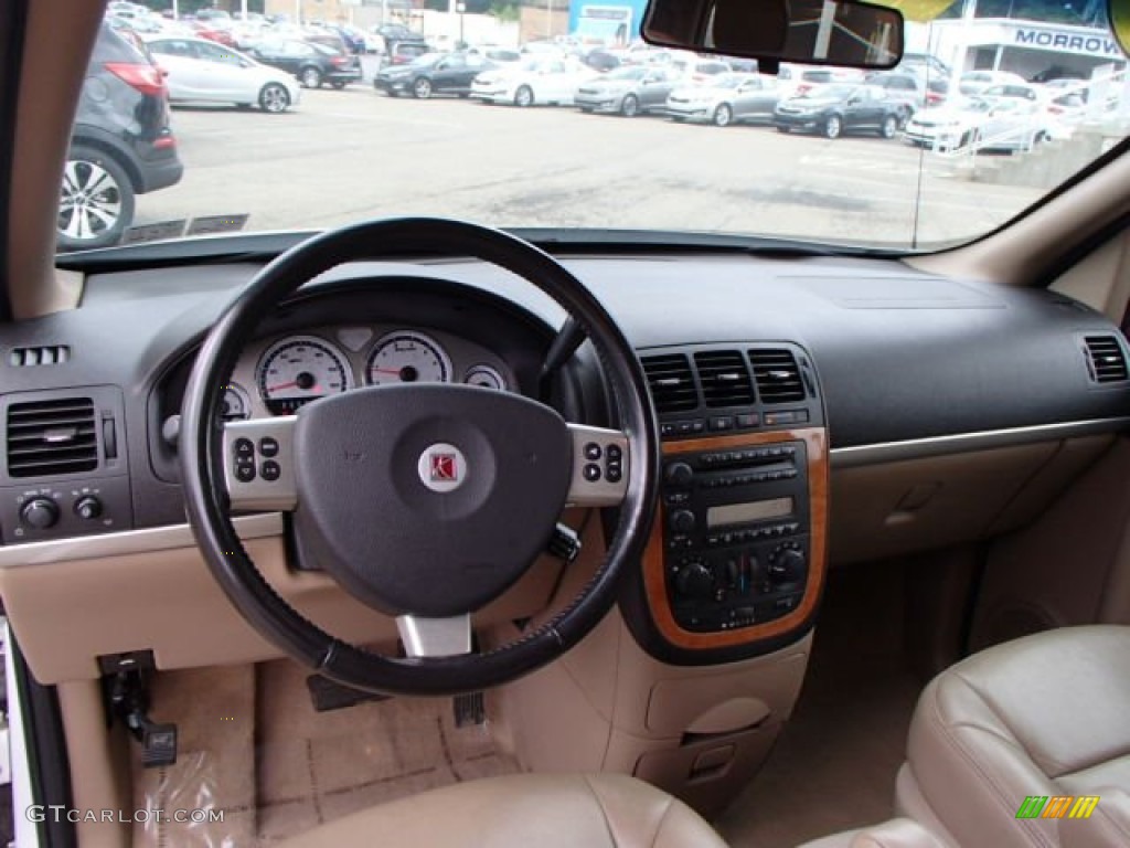 2007 Saturn Relay 3 Dashboard Photos