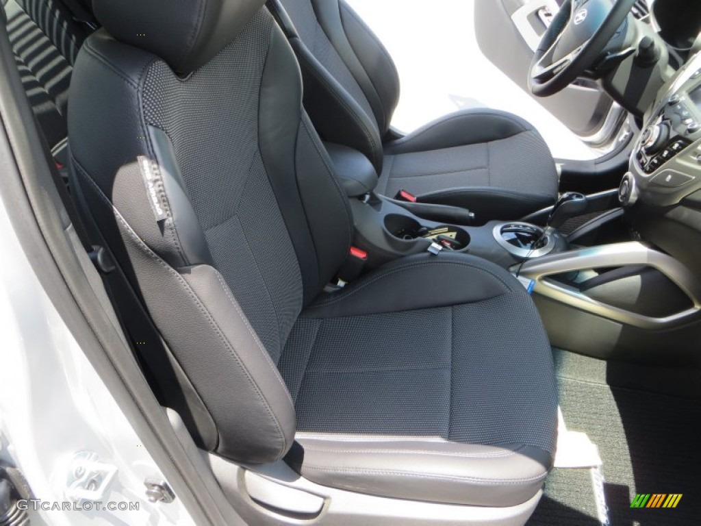 2013 Hyundai Veloster Standard Veloster Model Front Seat Photo #82955104