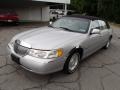 2001 Silver Frost Metallic Lincoln Town Car Executive  photo #4