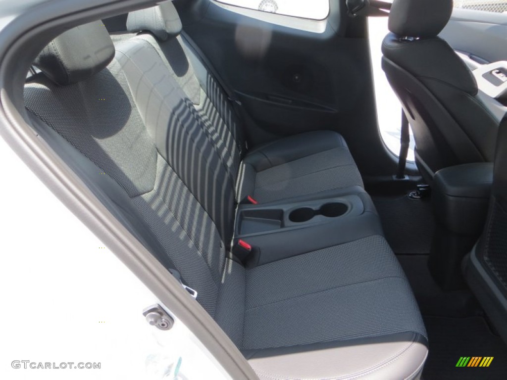 2013 Hyundai Veloster Standard Veloster Model Rear Seat Photo #82955151