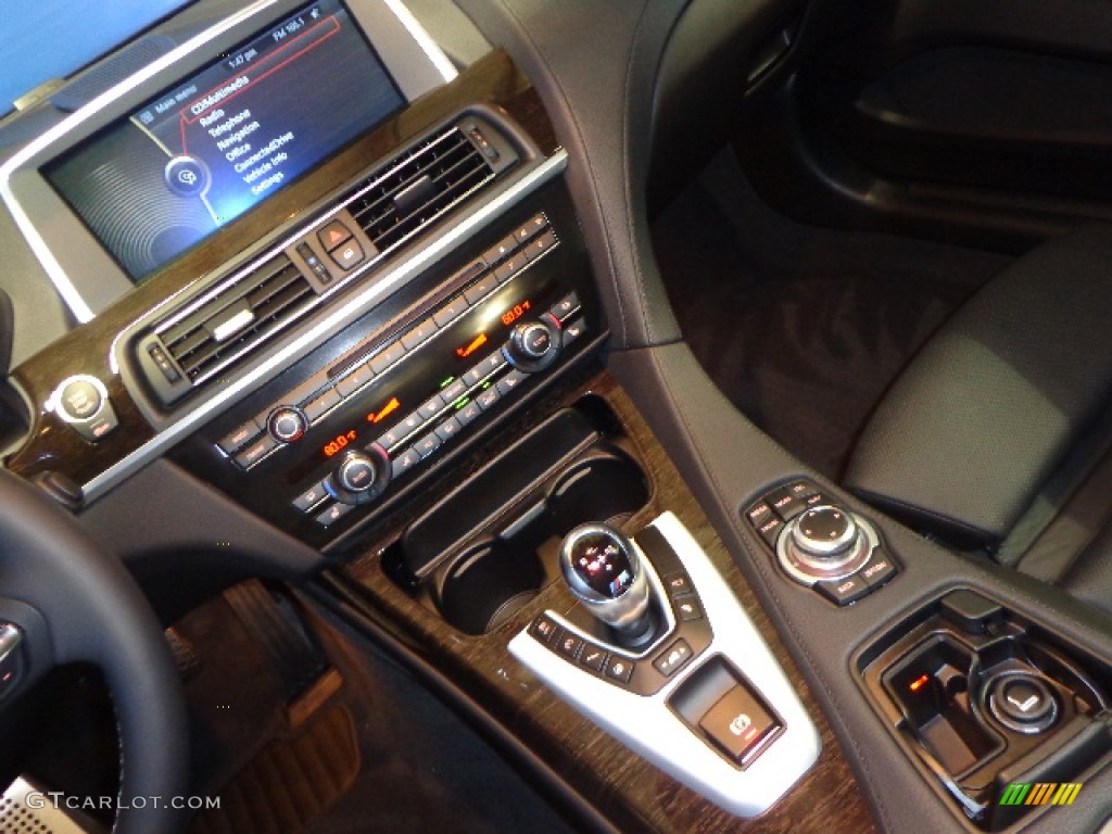 2013 BMW M6 Coupe Controls Photo #82955413