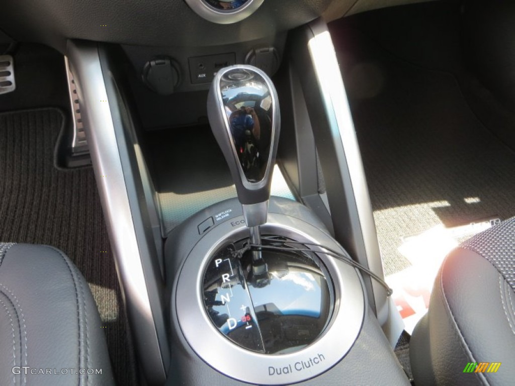 2013 Hyundai Veloster Standard Veloster Model 6 Speed EcoShift Dual Clutch Automatic Transmission Photo #82955453