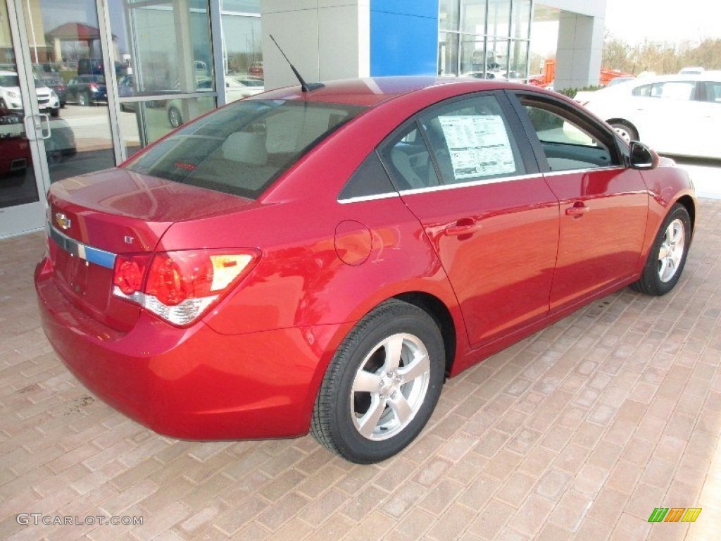 2013 Cruze LT - Crystal Red Metallic Tintcoat / Medium Titanium photo #11