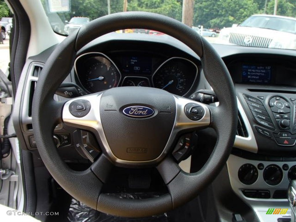 2013 Focus SE Sedan - Ingot Silver / Charcoal Black photo #17