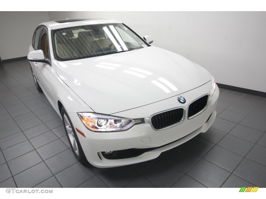 2013 3 Series 328i Sedan - Alpine White / Venetian Beige photo #5