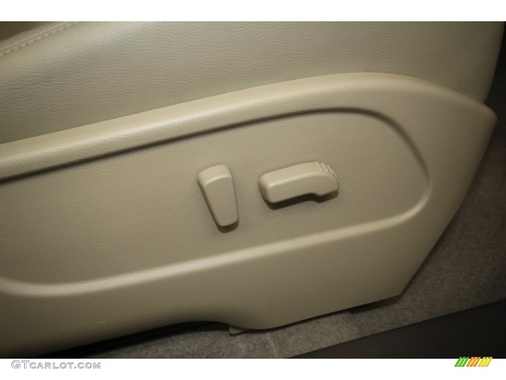 2012 Murano LE Platinum Edition - Pearl White / Beige photo #48