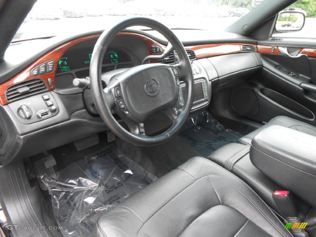 Black Interior 2005 Cadillac DeVille Sedan Photo #82963999