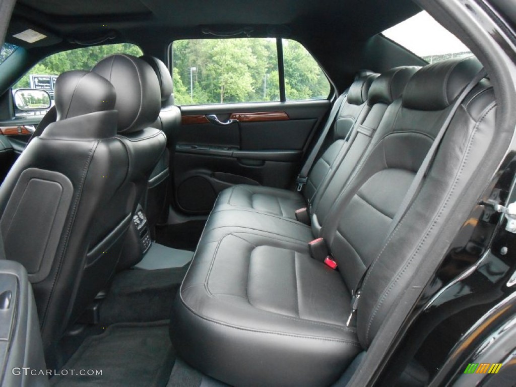 2005 Cadillac DeVille Sedan Rear Seat Photo #82964130