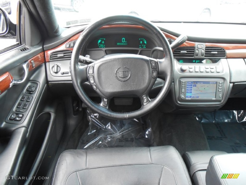 2005 Cadillac DeVille Sedan Black Dashboard Photo #82964162