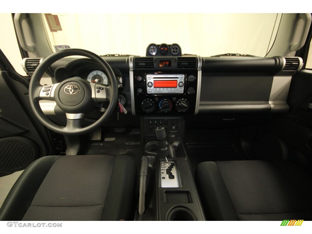 2011 Toyota FJ Cruiser 4WD Dashboard Photos
