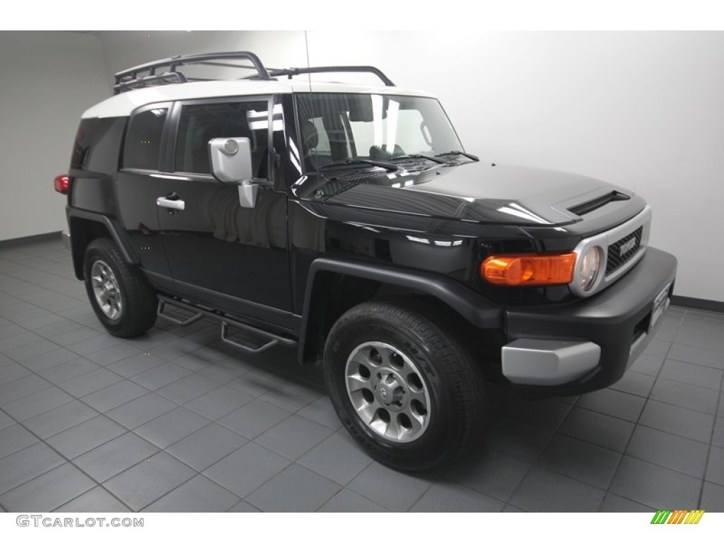 2011 Toyota FJ Cruiser 4WD Exterior Photos