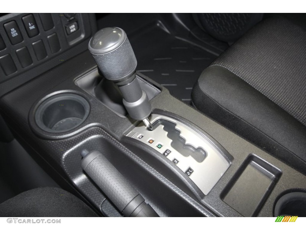2011 Toyota FJ Cruiser 4WD Transmission Photos