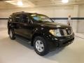 Super Black - Pathfinder SE 4x4 Photo No. 3
