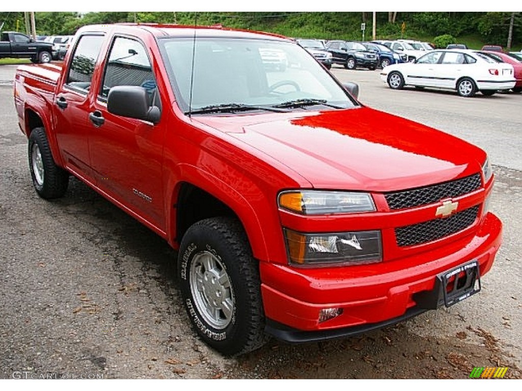 2004 Colorado LS Crew Cab 4x4 - Victory Red / Medium Dark Pewter photo #8