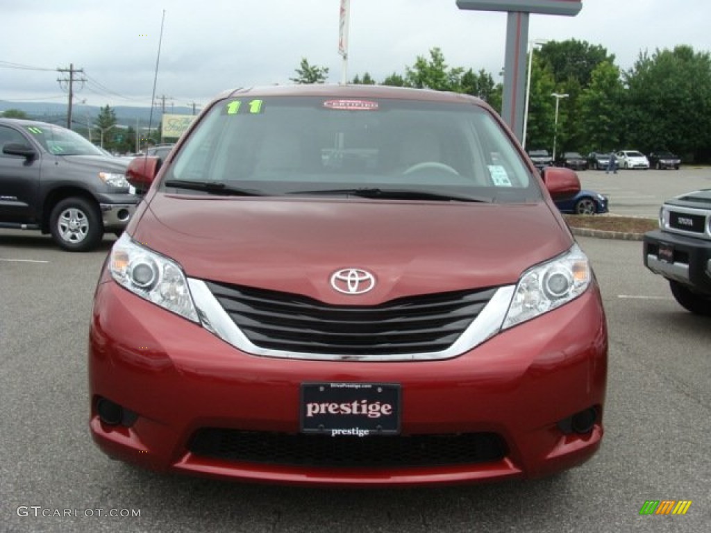 2011 Sienna LE AWD - Salsa Red Pearl / Light Gray photo #2