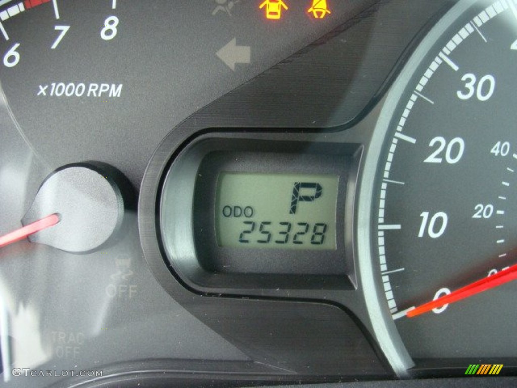 2011 Sienna LE AWD - Salsa Red Pearl / Light Gray photo #10