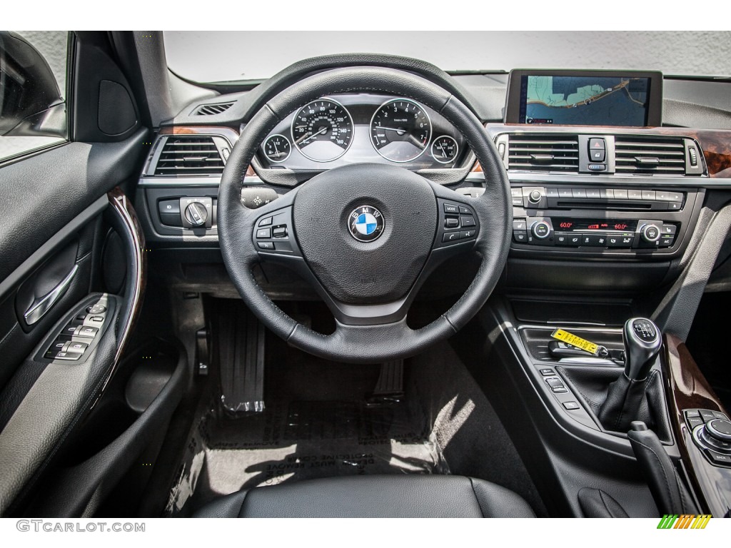 2013 BMW 3 Series 335i Sedan Black Dashboard Photo #82971050
