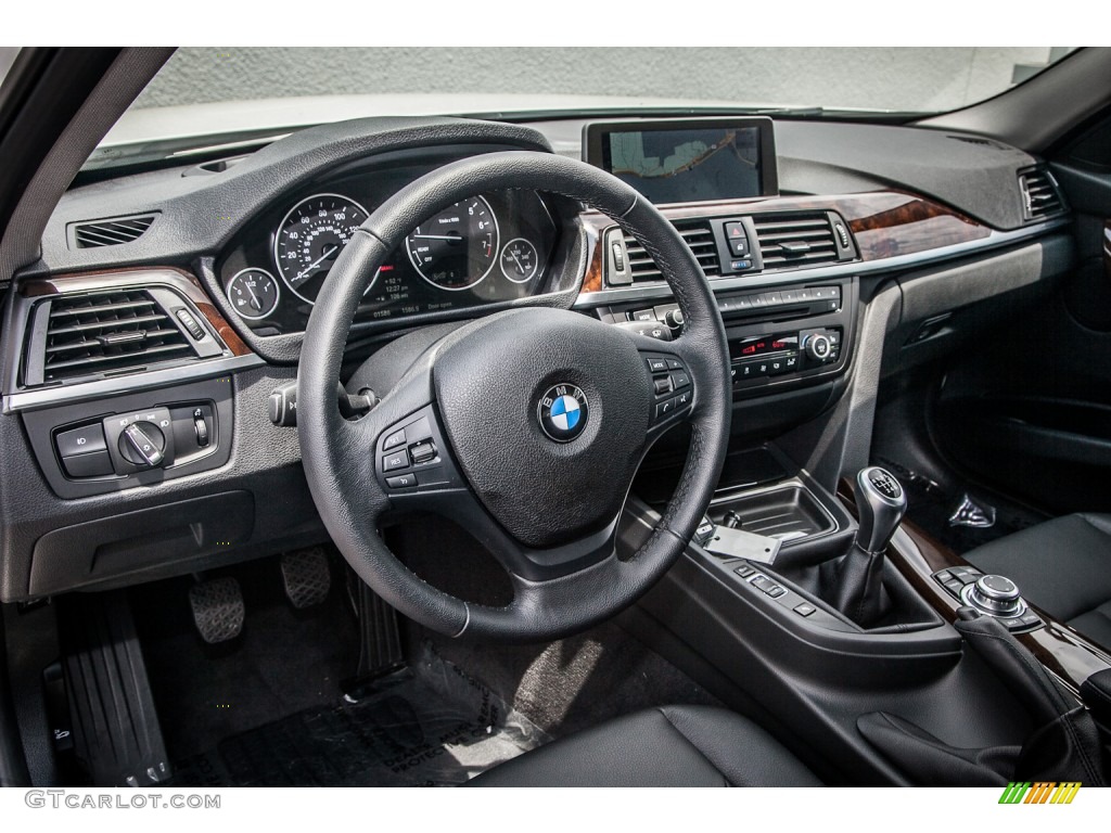 2013 BMW 3 Series 335i Sedan Black Dashboard Photo #82971593
