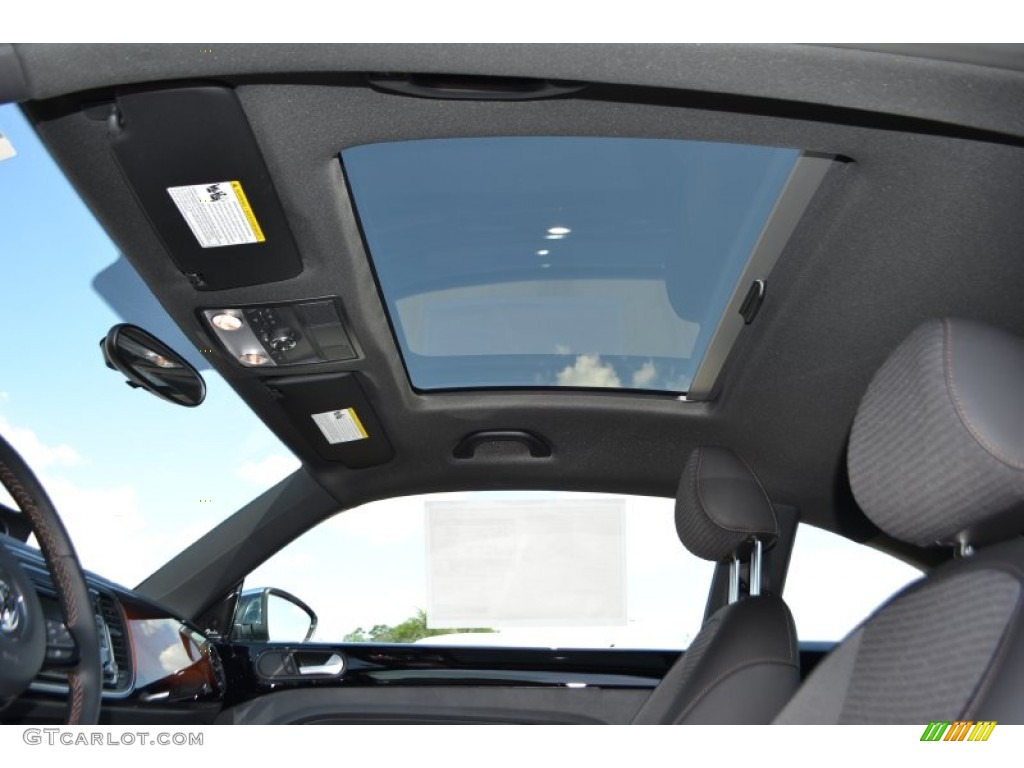 2013 Volkswagen Beetle Turbo Fender Edition Sunroof Photo #82972901